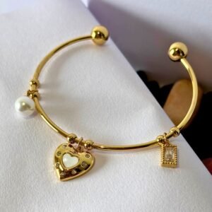 gold plated charm bangle with heart & pearl