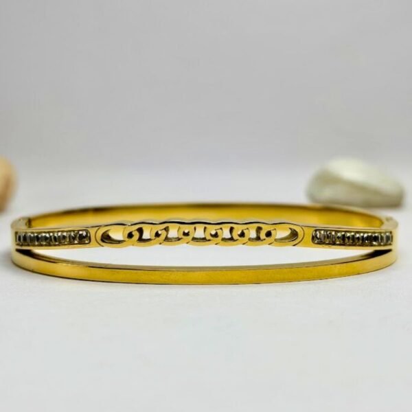 chain link gold bangle