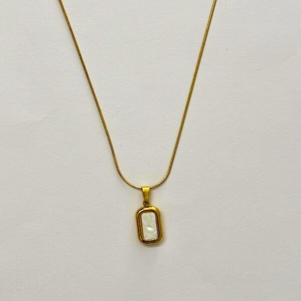 Rectangle Pearl Pendant Necklace